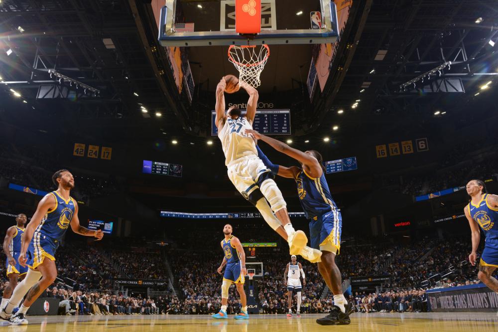 的表现尤其 的表现尤其