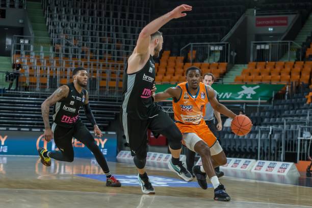 还是中后场 还是中后场