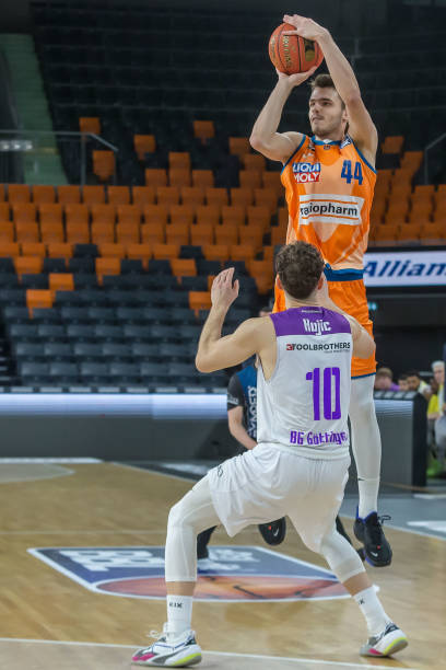 并带来了一 并带来了一